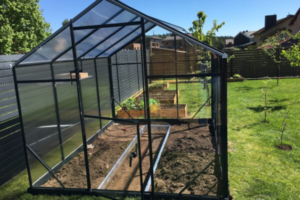 SANUS stiklinis šiltnamis - Kiemo sprendimai
