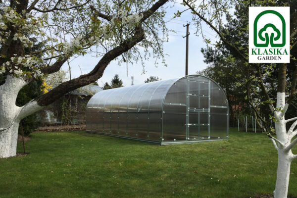 Klasika šiltnamis su polikarbonato danga